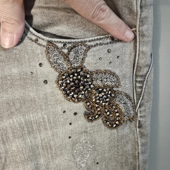 Chicos Platinum Jeggings 5 Items $10 - Picture 2 of 7